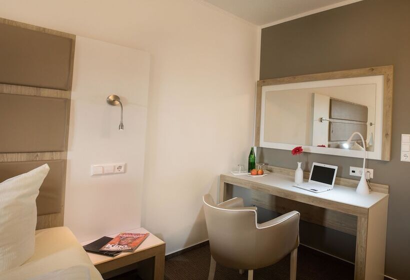 חדר סופריור, Confour