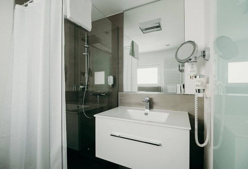 标准单人间, Crystal