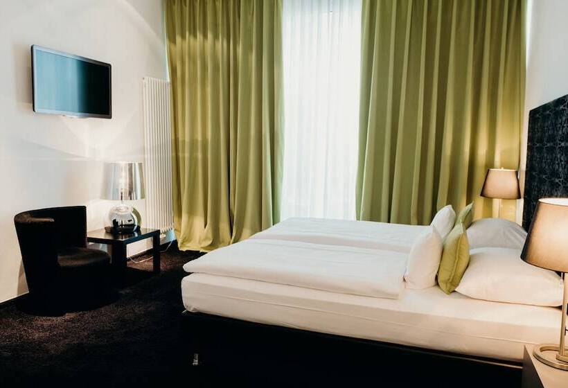 高级单人间, Crystal