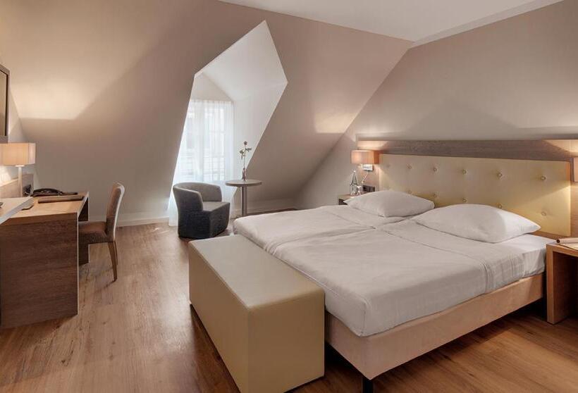 スタンダードルーム, Doctor Weinstube