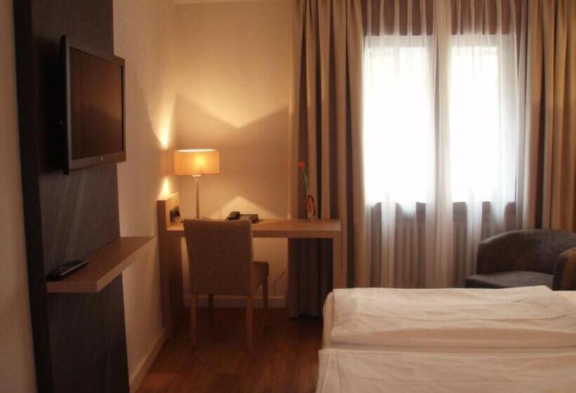 スタンダードルーム, Doctor Weinstube