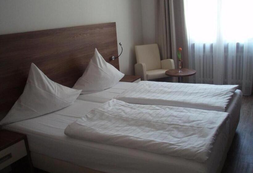 スタンダードルーム, Doctor Weinstube