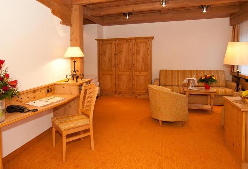 سوییت جونیور, Gronauer Tannenhof