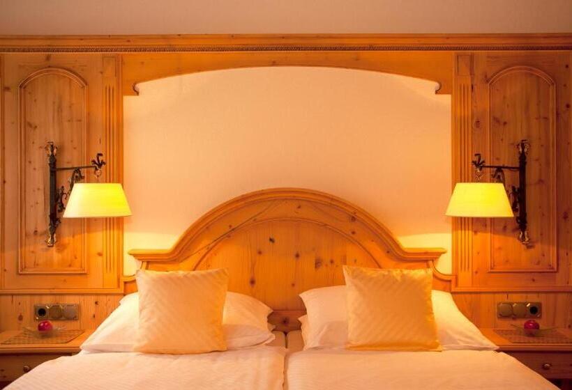 سوییت جونیور, Gronauer Tannenhof