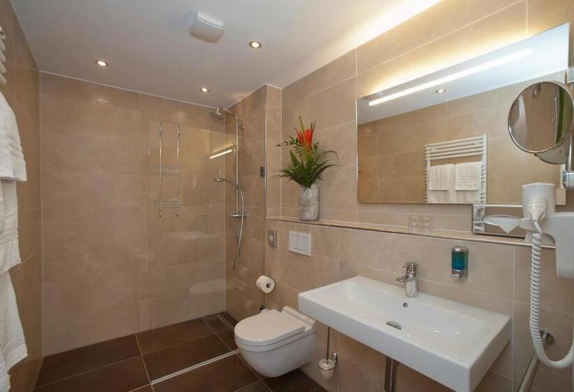 اتاق راحتی, Gronauer Tannenhof