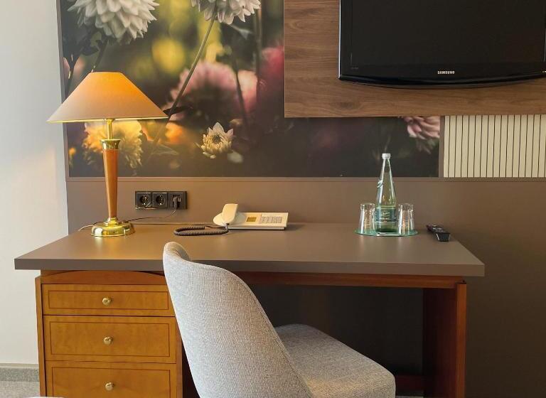 クイーンベッドのスタンダードシングルルーム, Mercure Hotel Gera City