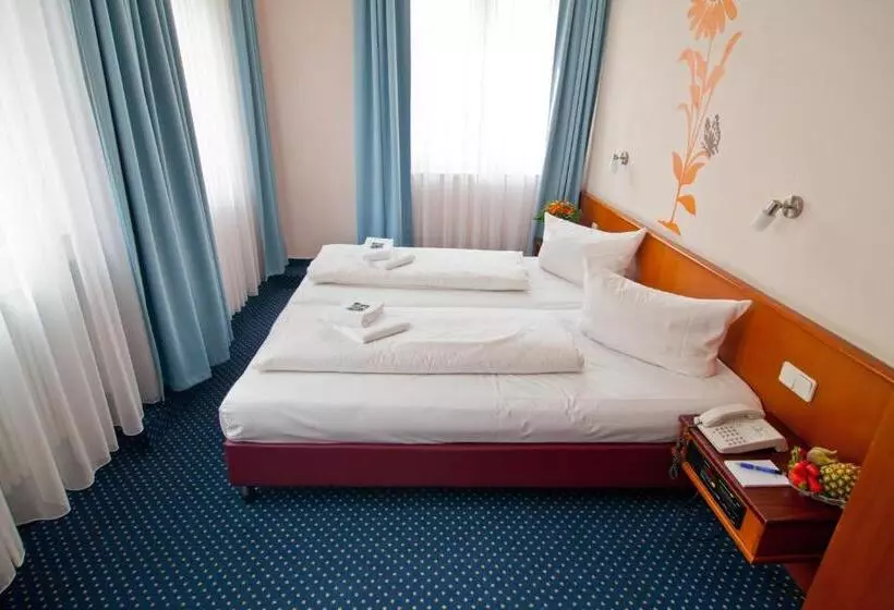 اتاق استاندارد یک نفره, Residenz Düsseldorf