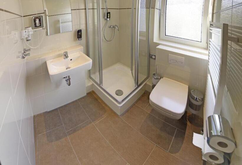 标准三人间, Residenz Düsseldorf