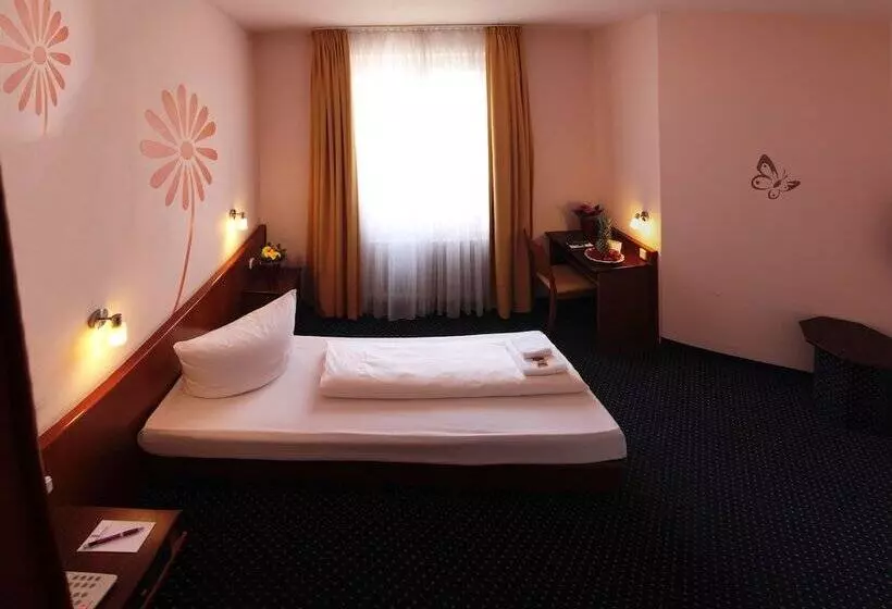 اتاق استاندارد یک نفره, Residenz Düsseldorf