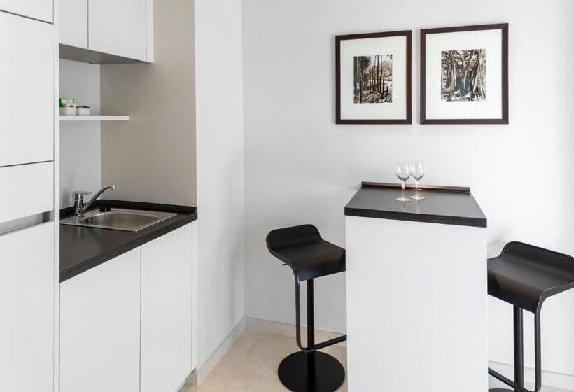 スタンダードスタジオ, The Mandala Suites