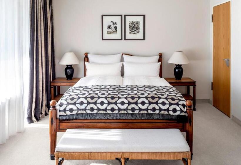 スタンダードスタジオ, The Mandala Suites