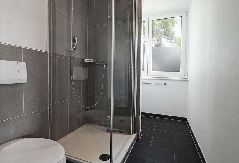 标准三人间, B&B HOTEL Krefeld-Süd