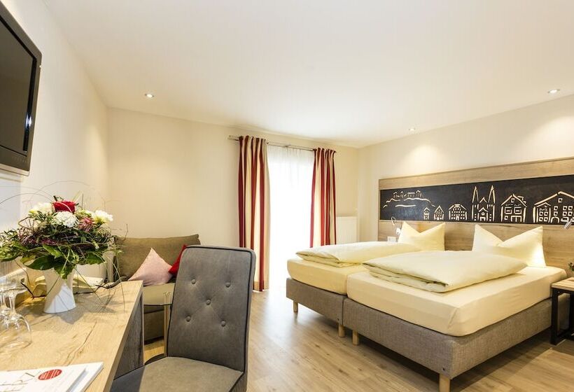 コンフォートルーム, Die Gams