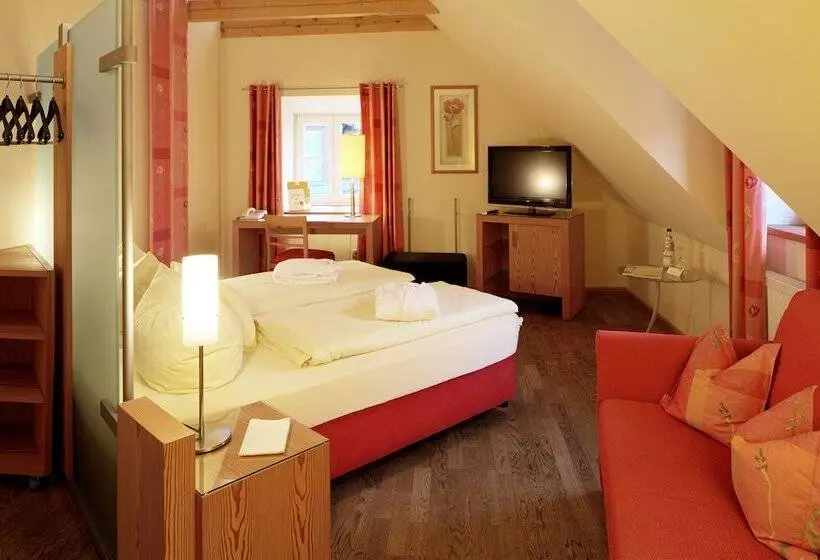 Habitació Triple Estàndard, Die Gams