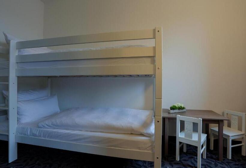 Четырехместный Номер Superior, Fourside Plaza Hotel Trier, Trademark Collection By Wyndham