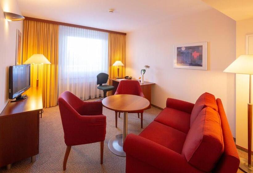 Полулюкс, Globana Airport