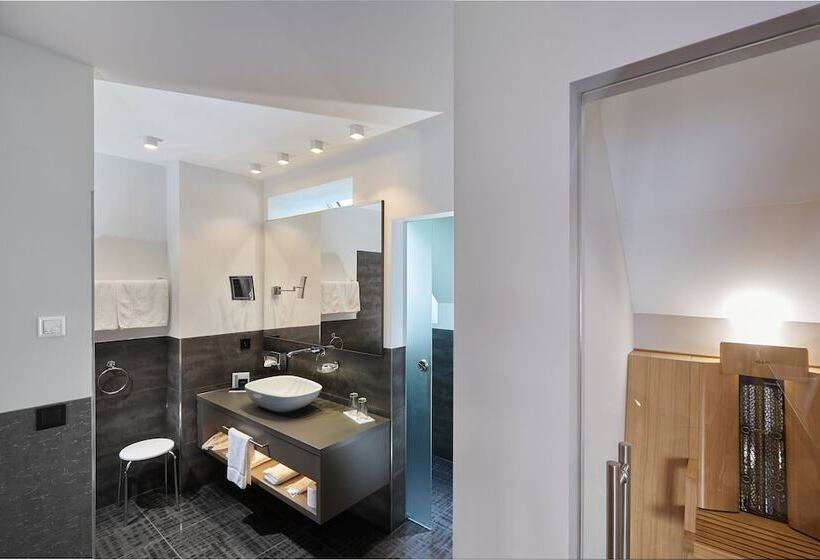 デラックススイート, Schloss Reinach