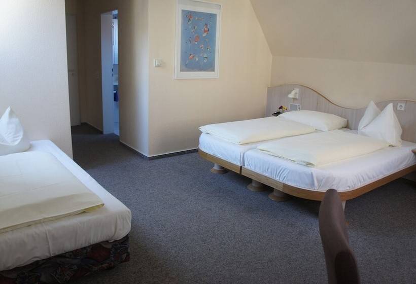 标准三人间, Stadthotel Engel