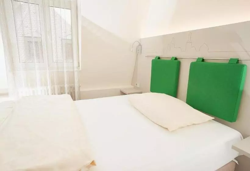 スタンダード4人部屋, Stadthotel Engel