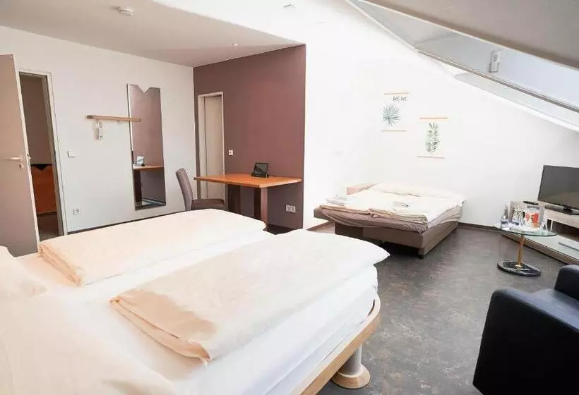 スタンダード4人部屋, Stadthotel Engel