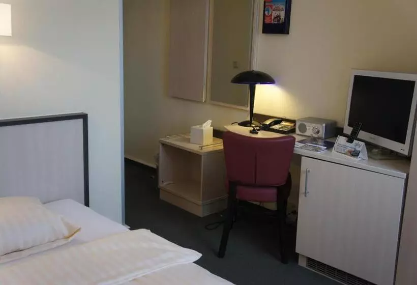 スタンダードシングルルーム, Parkhotel Neubrandenburg