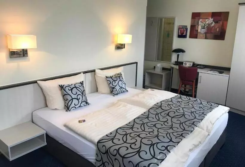 スタンダードルーム, Parkhotel Neubrandenburg