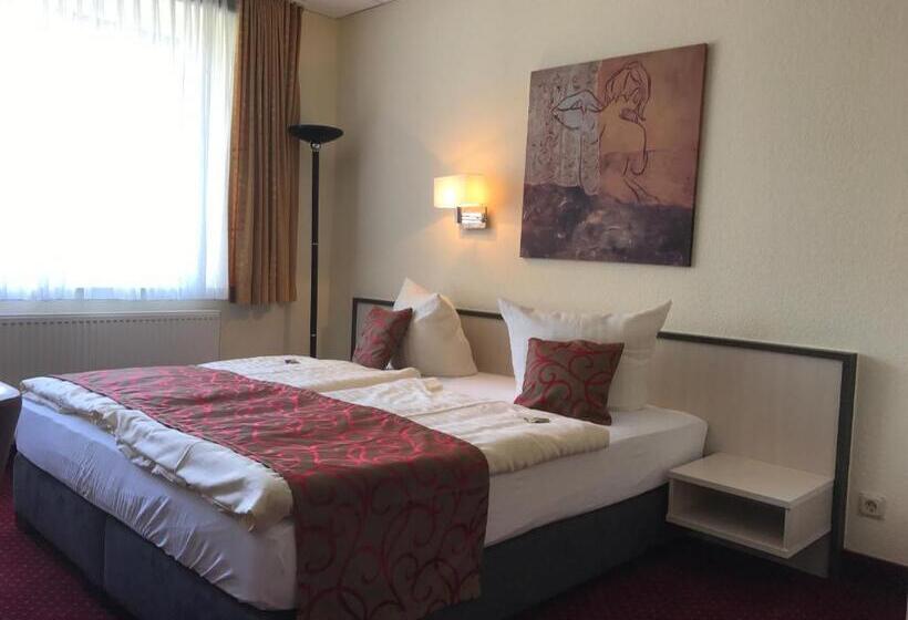 Номер Стандарт, Parkhotel Neubrandenburg