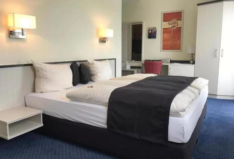 バルコニー付きスタンダードルーム, Parkhotel Neubrandenburg
