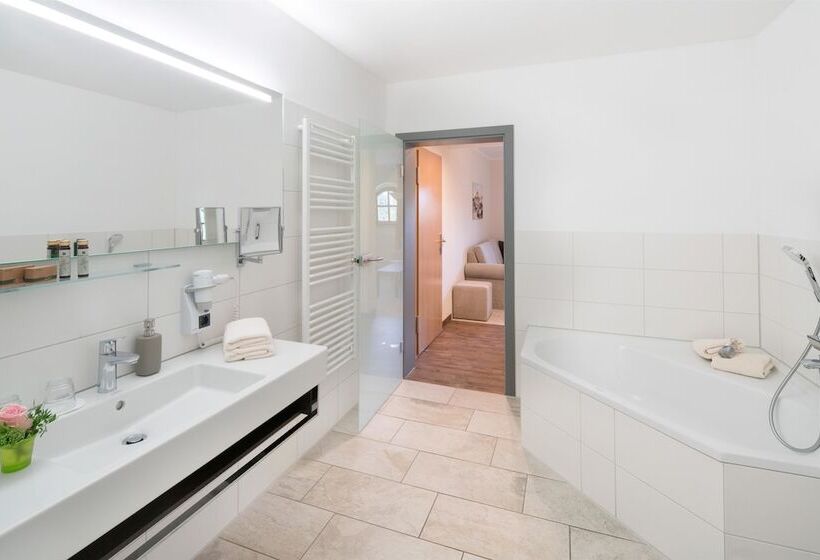 جناح, Schlosshotel Klaffenbach