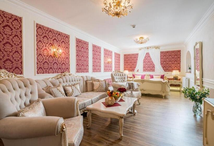 جناح, Schlosshotel Klaffenbach