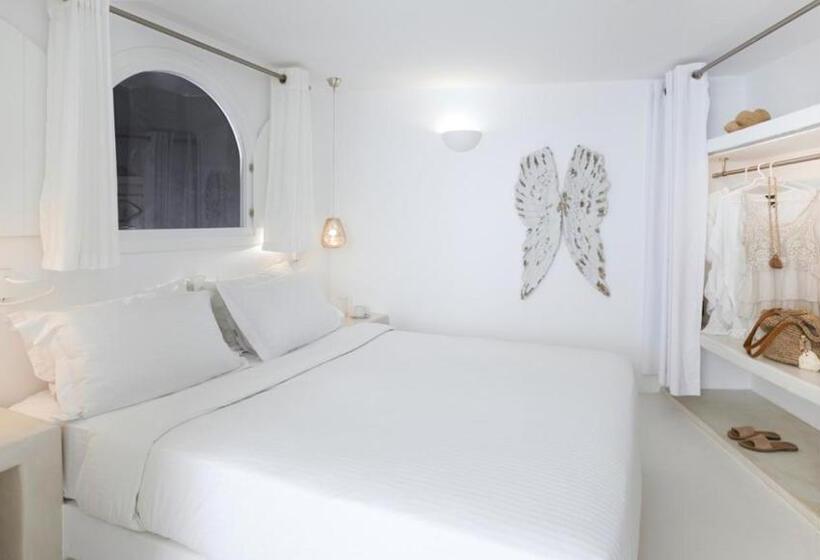 配有游泳池的小型套房, Dana Villas & Infinity Suites