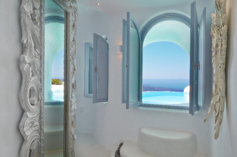 套房配有游泳池, Dana Villas & Infinity Suites