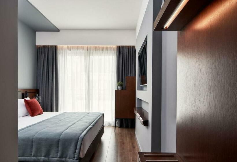 スーペリアールーム, Achilleas