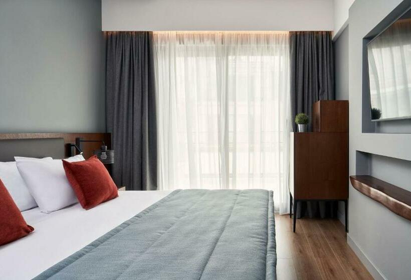 スーペリアールーム, Achilleas