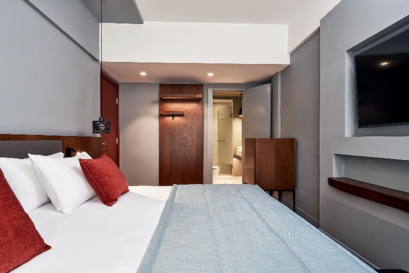 スタンダードルーム, Achilleas