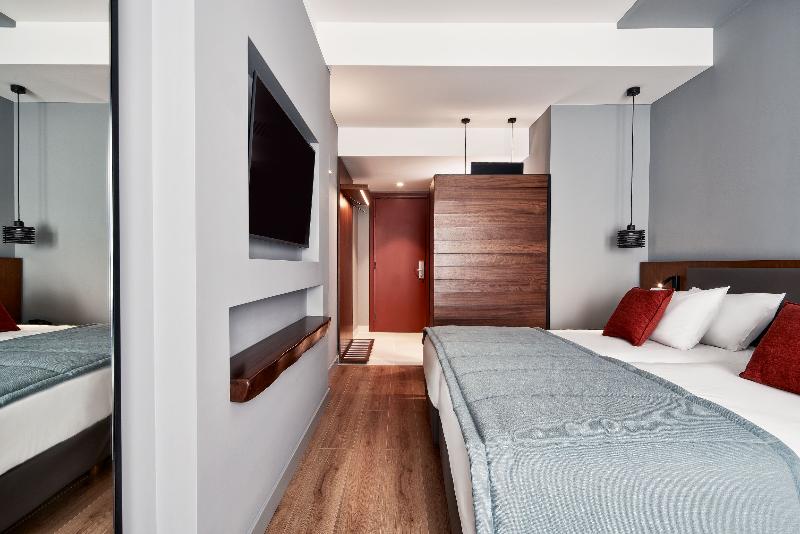 Номер Стандарт, Achilleas