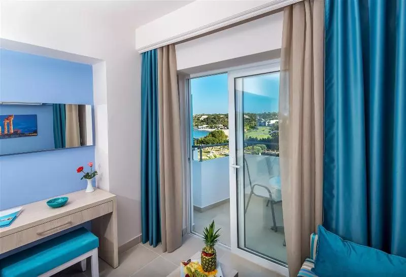 オーシャンビュースーペリアールーム, Irene Palace Beach Resort
