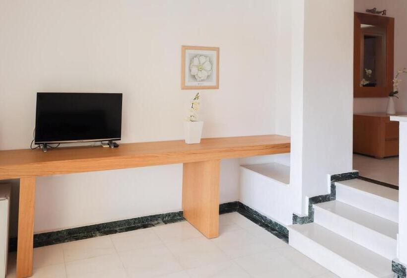 סוויטת ג'וניור נוף לים, Kanapitsa Mare