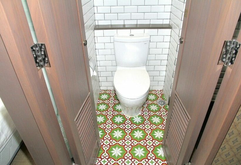 اتاق استاندارد, Largos