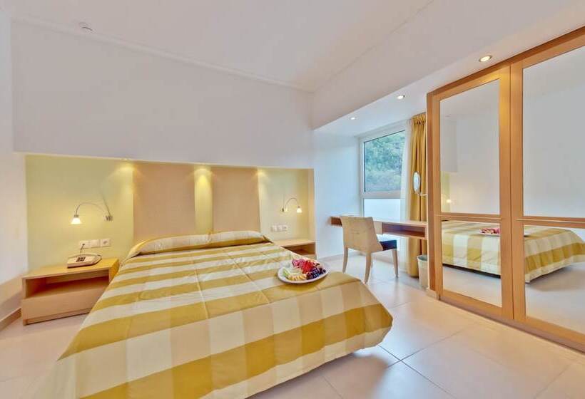 סוויטת ג'וניור נוף הרים, Mendi