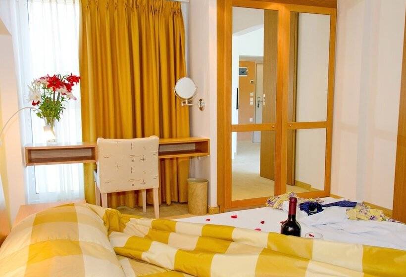 סוויטת ג'וניור נוף הרים, Mendi