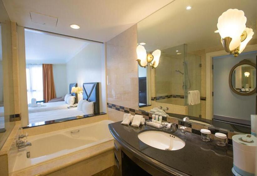 اتاق سوپریور, Royal Orchid Hotel Guam