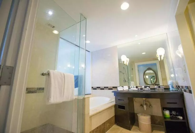 اتاق استاندارد با چشم‌انداز دریا, Royal Orchid Hotel Guam