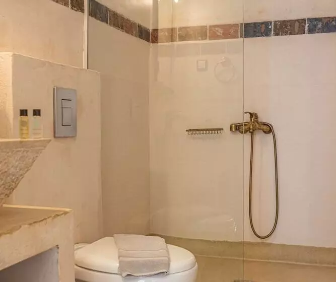 اتاق استاندارد با چشم‌انداز باغ, Suites Pandora