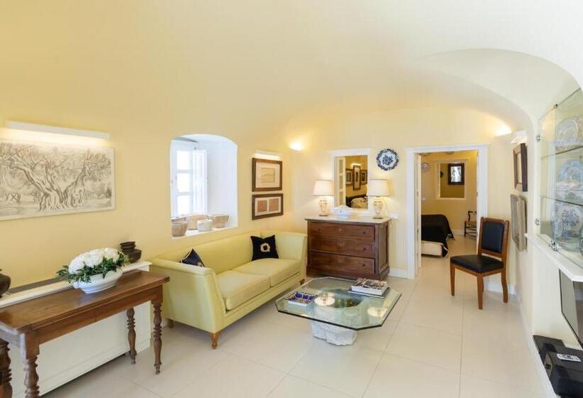 침실 1개 주택, The Tsitouras Collection