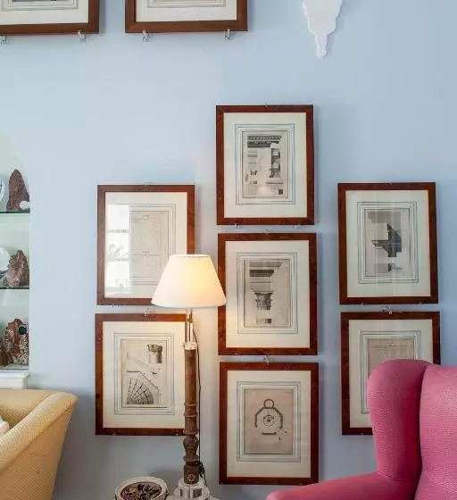 １ベッドルームハウス, The Tsitouras Collection