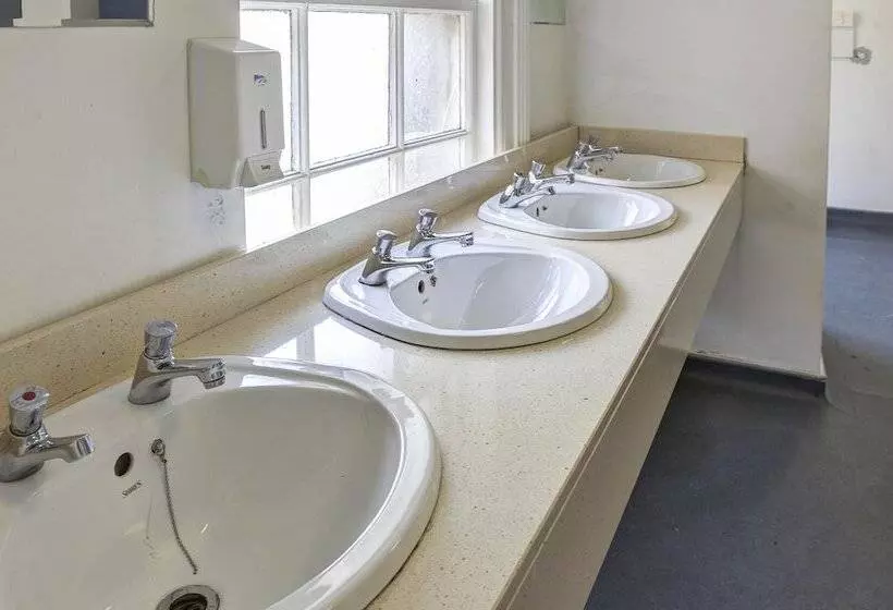 اتاق استاندارد با سرویس بهداشتی مشترک, Kinlay House Hostel