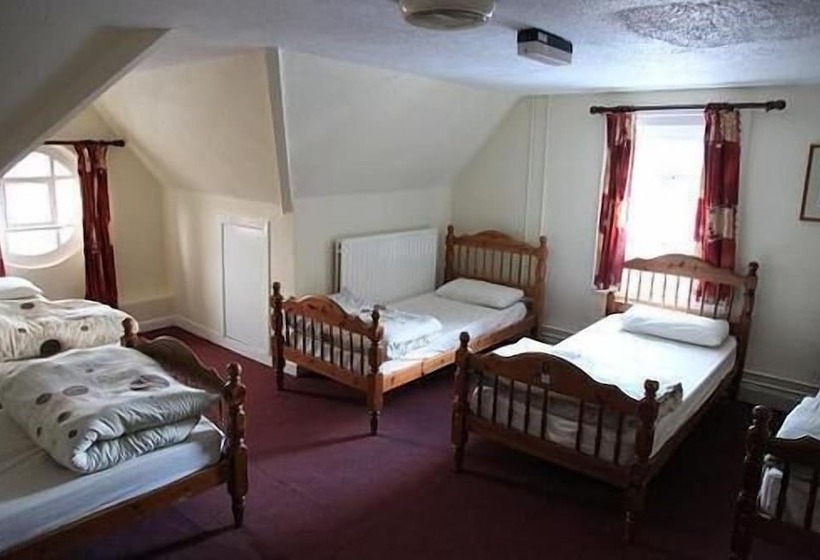 מיטה בחדר מעונות עם מקלחת משותפת, Kinlay House Hostel