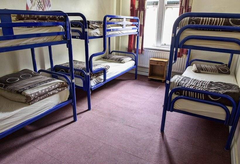 מיטה בחדר מעונות עם מקלחת משותפת, Kinlay House Hostel