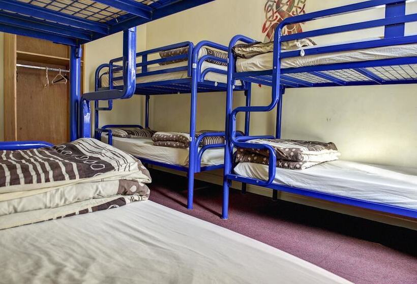 מיטה בחדר מעונות עם מקלחת משותפת, Kinlay House Hostel